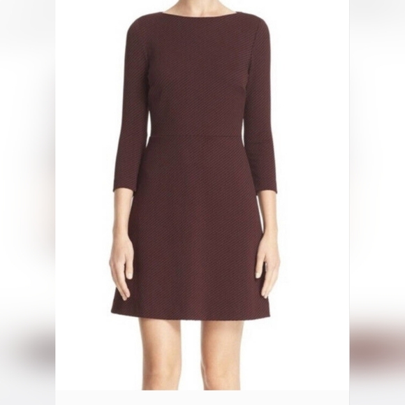 Theory Burgundy/Black Patterned Long Sleeve Winter Dress Size 6 - Picture 2 of 11